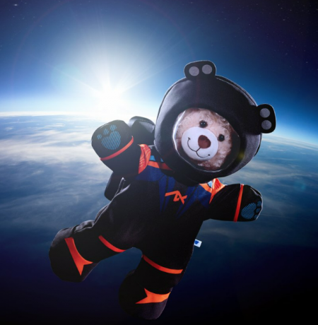 شراكة بين أكسيوم سبيس Axiom Space والعلامة التجارية الشهيرة Build-A-Bear